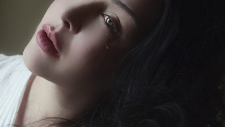 SAVARRE’s “Unbeautiful” Turns the Outsider’s Wound Into a Weapon